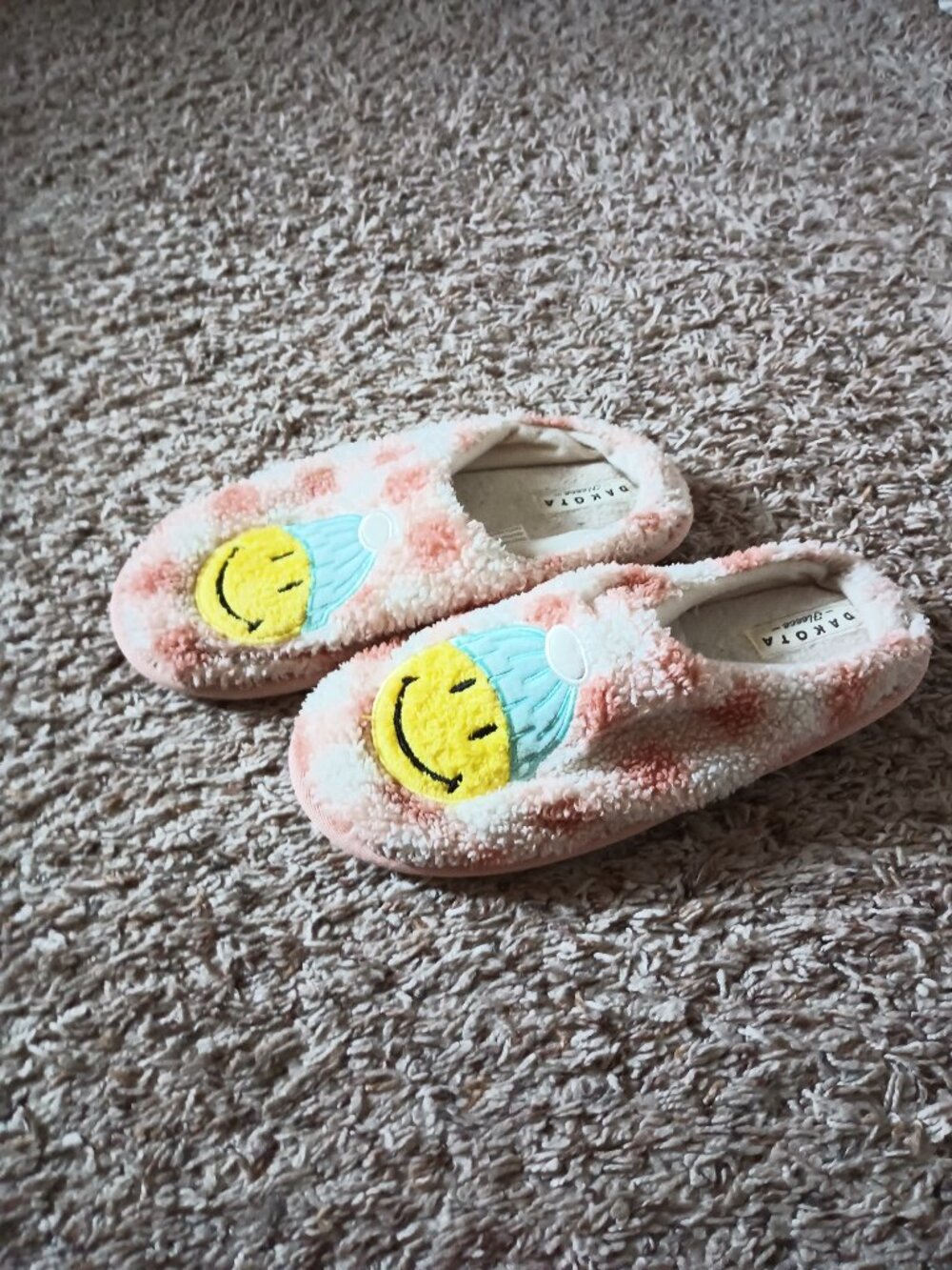 Dakota Fleece big girl's 4-5 Pink Smiley Face Fuzzy Slippers